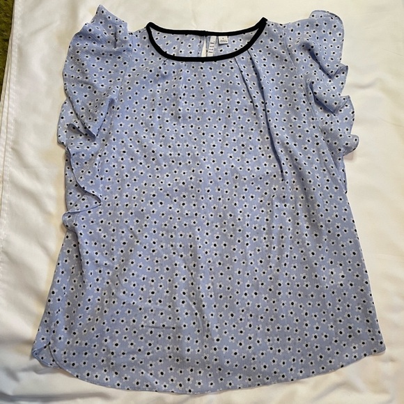 Elle size small blue/white daisy blouse - Picture 1 of 5
